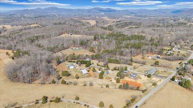 2555 Morgans Mill RD, Goodview, VA 24095