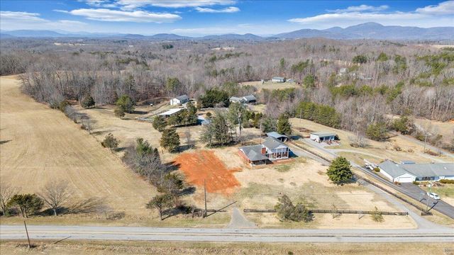 2555 Morgans Mill RD, Goodview, VA 24095