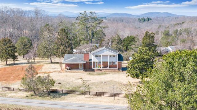 2555 Morgans Mill RD, Goodview, VA 24095