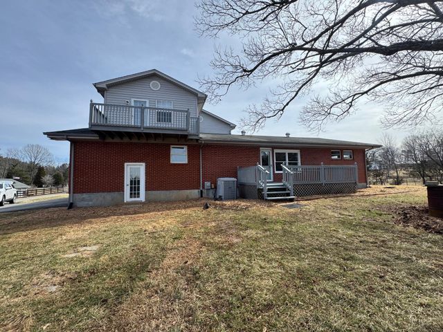 2555 Morgans Mill RD, Goodview, VA 24095