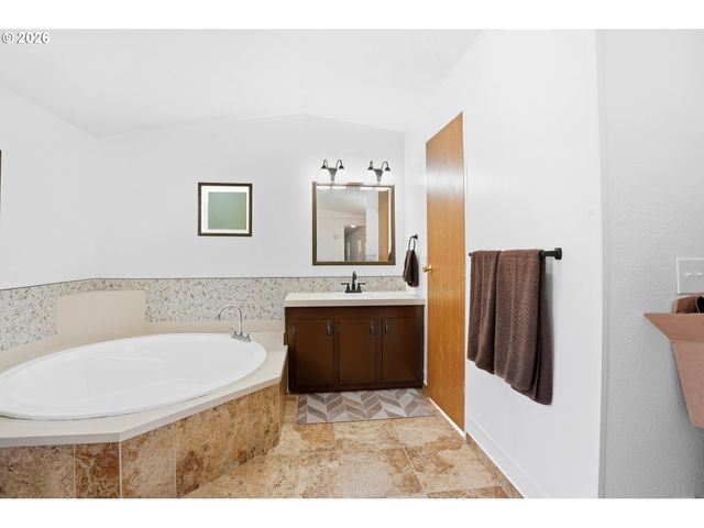 8750 Se 155TH Ave 22, Happy Valley, OR 97086