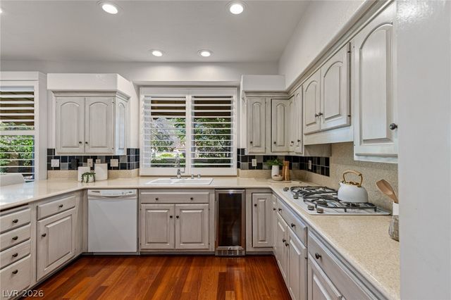 8325 Turtle Creek Circle, Las Vegas, NV 89113