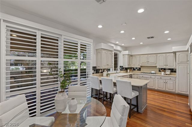 8325 Turtle Creek Circle, Las Vegas, NV 89113
