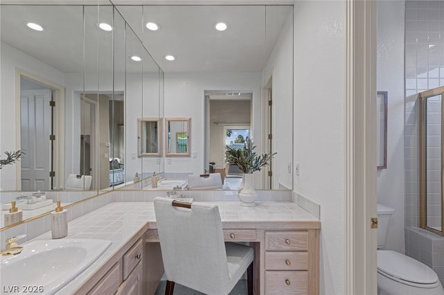 8325 Turtle Creek Circle, Las Vegas, NV 89113
