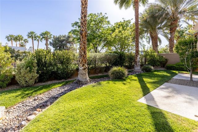 8325 Turtle Creek Circle, Las Vegas, NV 89113