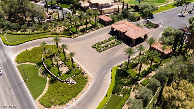 8325 Turtle Creek Circle, Las Vegas, NV 89113