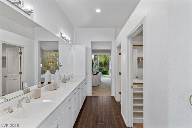 8325 Turtle Creek Circle, Las Vegas, NV 89113