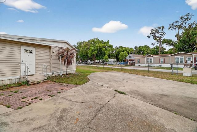 4710 VILLAGE DRIVE, Lakeland, FL 33811