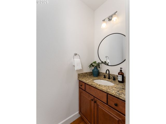 4624 Se TAYLOR St, Portland, OR 97215