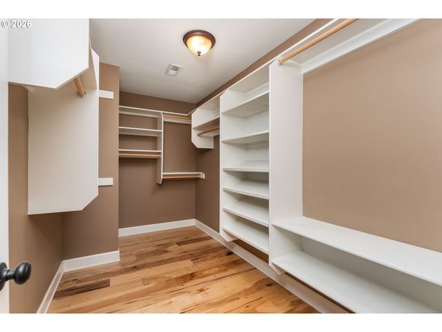 4624 Se TAYLOR St, Portland, OR 97215