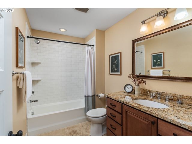 4624 Se TAYLOR St, Portland, OR 97215