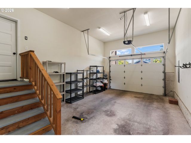 4624 Se TAYLOR St, Portland, OR 97215