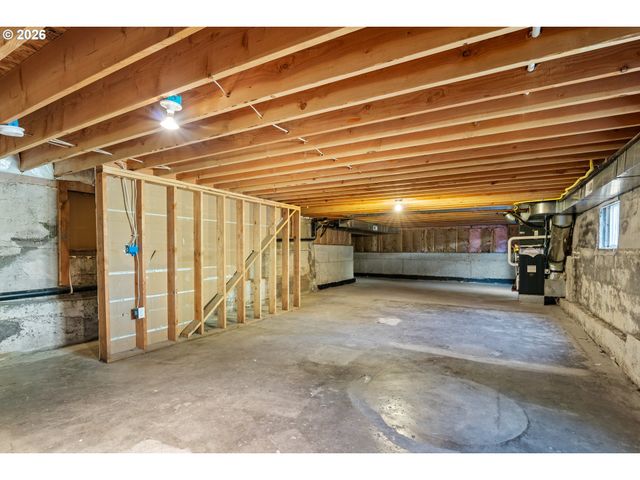 4624 Se TAYLOR St, Portland, OR 97215