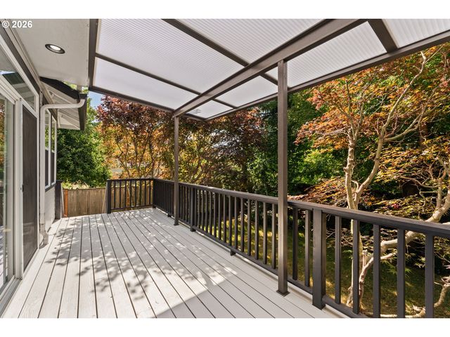 4624 Se TAYLOR St, Portland, OR 97215