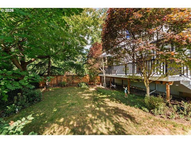 4624 Se TAYLOR St, Portland, OR 97215