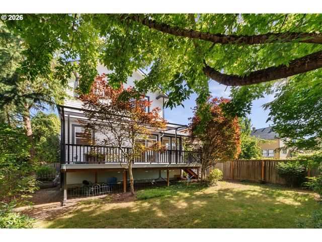 4624 Se TAYLOR St, Portland, OR 97215