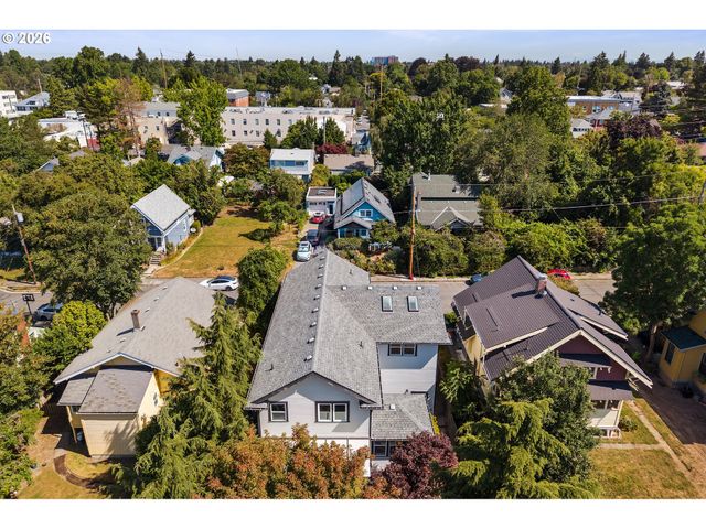 4624 Se TAYLOR St, Portland, OR 97215