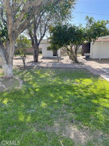 2106 W 9th Street, Santa Ana, CA 92703