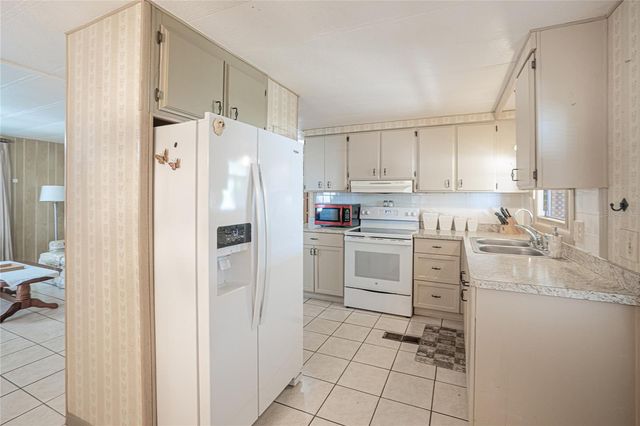 24437 HARBOR VIEW ROAD 13, Punta Gorda, FL 33980