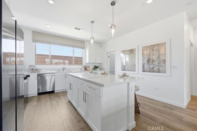 10728 Golden Koi C, El Monte, CA 91731