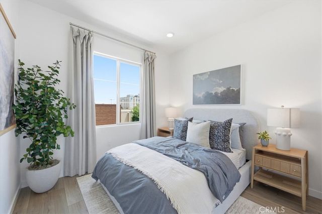 10728 Golden Koi C, El Monte, CA 91731