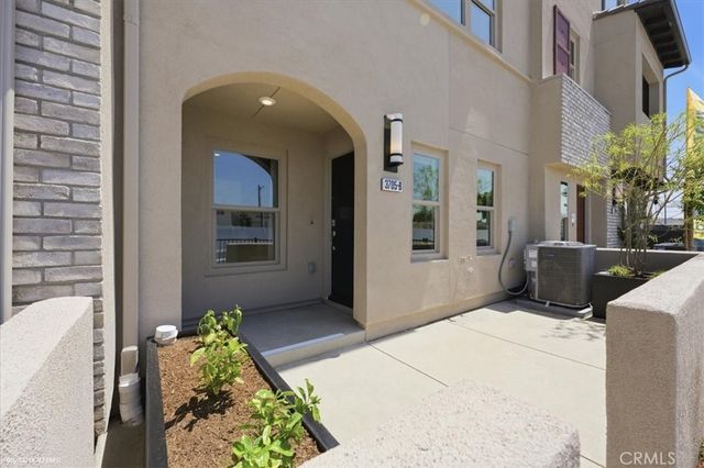 10728 Golden Koi C, El Monte, CA 91731