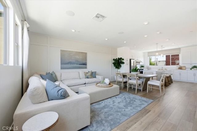 10728 Golden Koi C, El Monte, CA 91731
