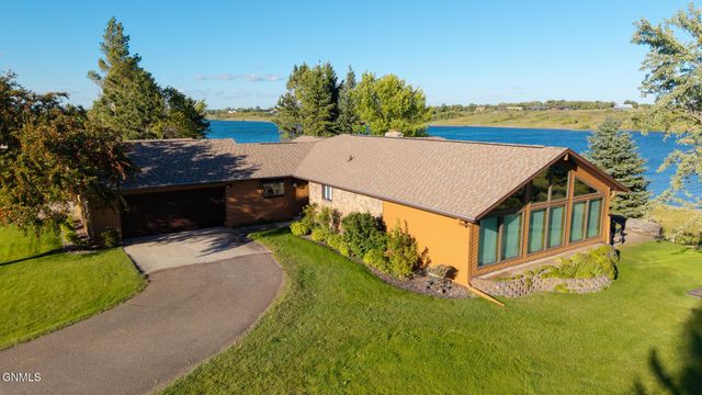 4650 4th Avenue NW, Jamestown, ND 58401 property photo