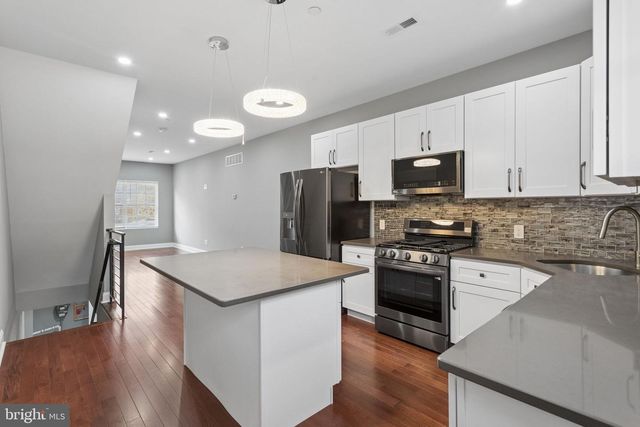 2602 DEACON ST, Philadelphia, PA 19129