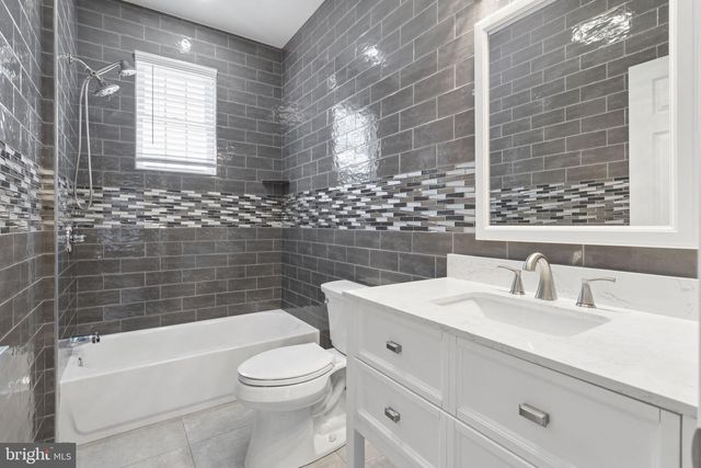 2602 DEACON ST, Philadelphia, PA 19129