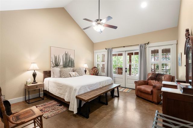 315 Hays ST, Dripping Springs, TX 78620