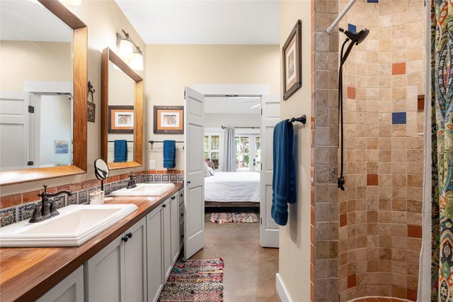 315 Hays ST, Dripping Springs, TX 78620