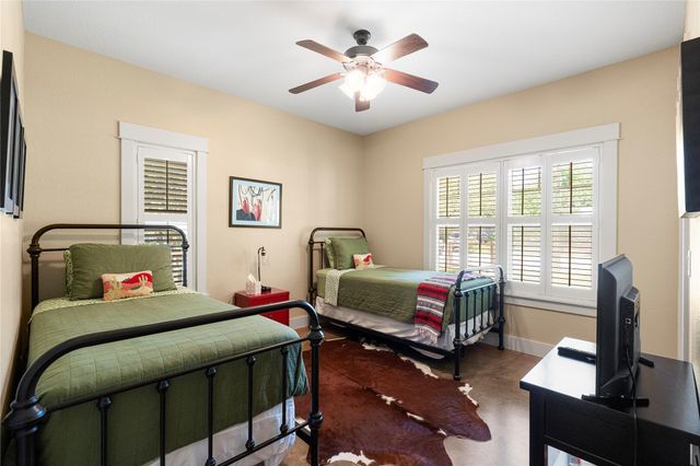 315 Hays ST, Dripping Springs, TX 78620