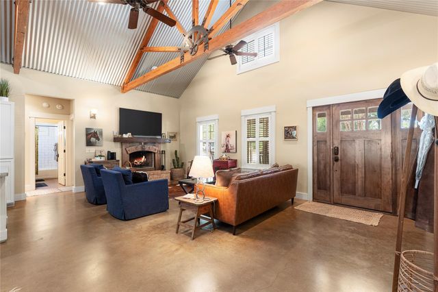 315 Hays ST, Dripping Springs, TX 78620