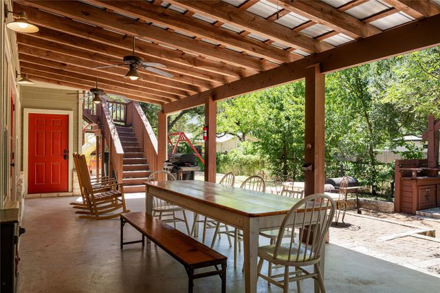 315 Hays ST, Dripping Springs, TX 78620