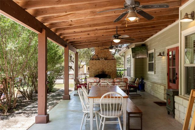 315 Hays ST, Dripping Springs, TX 78620