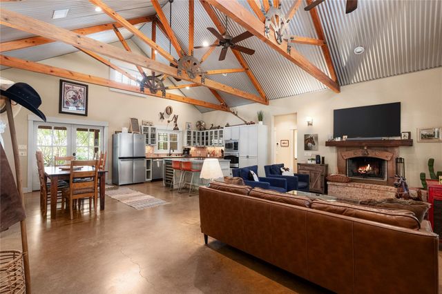 315 Hays ST, Dripping Springs, TX 78620