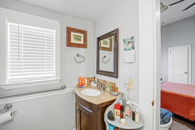 102 SE 1st Street, Havana, FL 32333