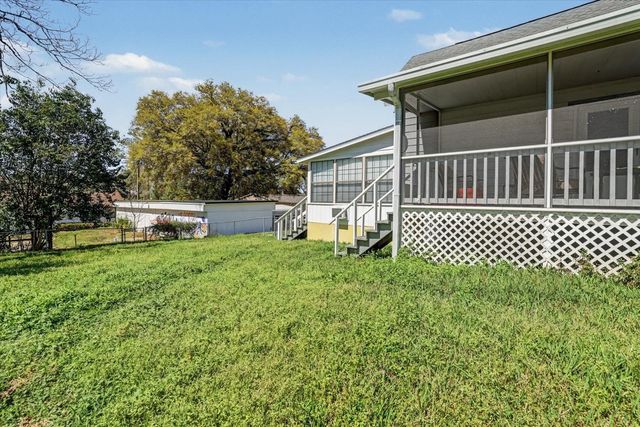 102 SE 1st Street, Havana, FL 32333