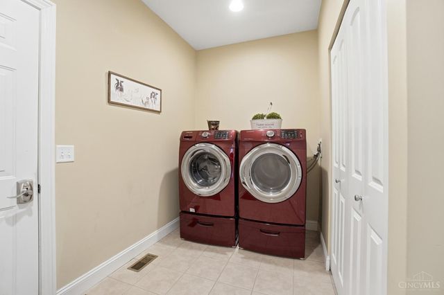 982 Brookmere Avenue, Tipp City, OH 45371