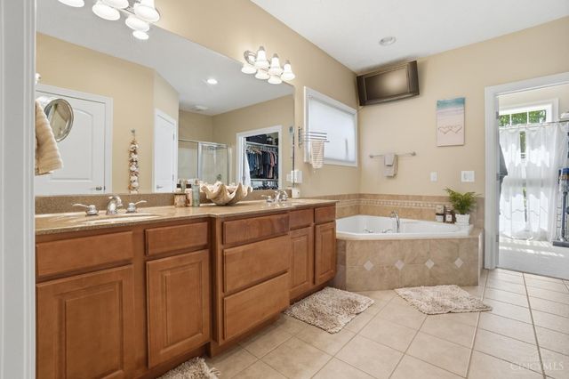 982 Brookmere Avenue, Tipp City, OH 45371