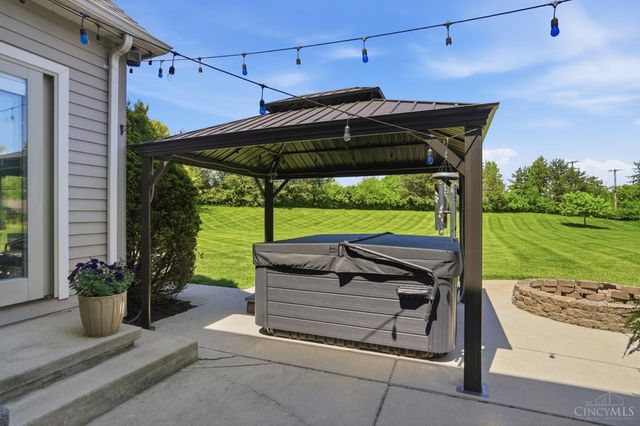 982 Brookmere Avenue, Tipp City, OH 45371