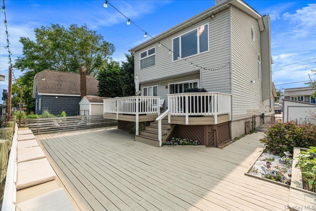 117 Gordon Place, Freeport, NY 11520 — photo 3