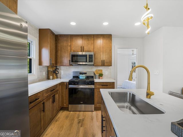 960 Pine Forest Drive SW, Mableton, GA 30126