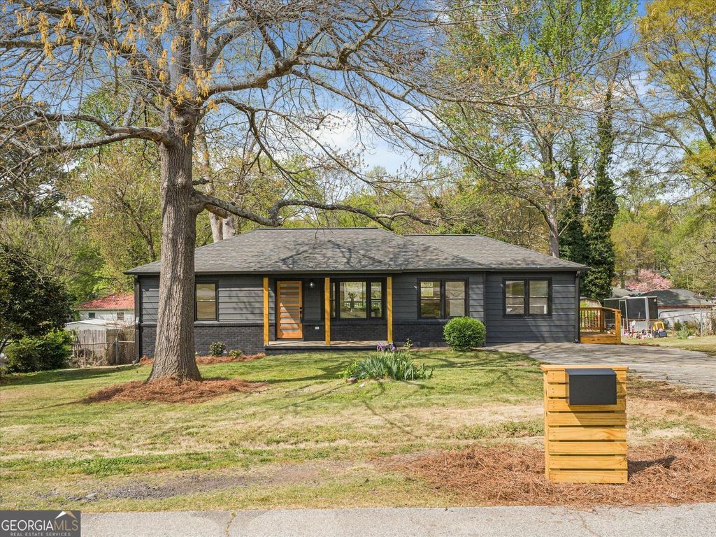 960 Pine Forest Drive SW, Mableton, GA 30126