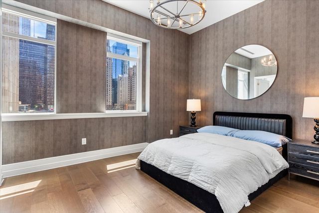 435 N Michigan Avenue 401, Chicago, IL 60611