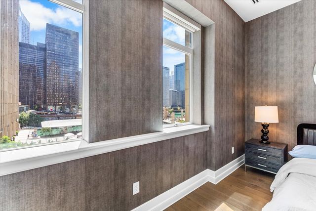 435 N Michigan Avenue 401, Chicago, IL 60611