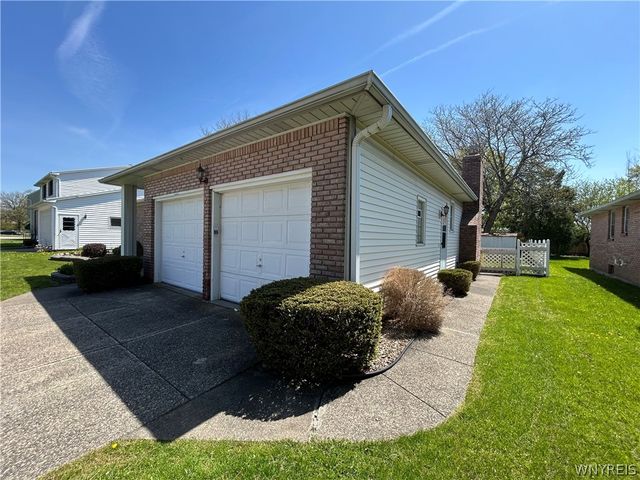 23 Argosy Drive, Amherst, NY 14226