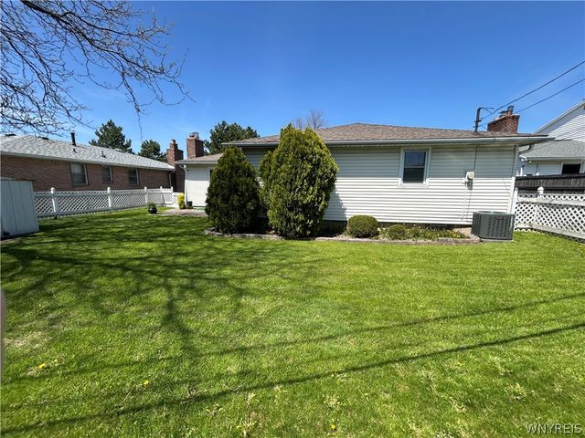 23 Argosy Drive, Amherst, NY 14226