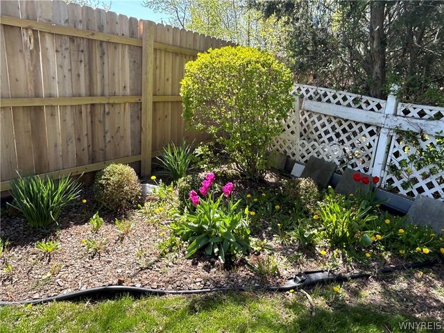 23 Argosy Drive, Amherst, NY 14226